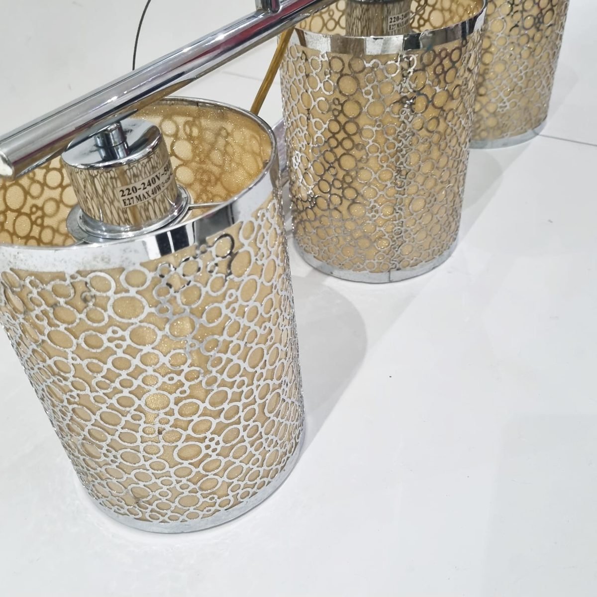 Lámpara Colgante de Techo 3 Luces Cromada con Pantallas Decorativas