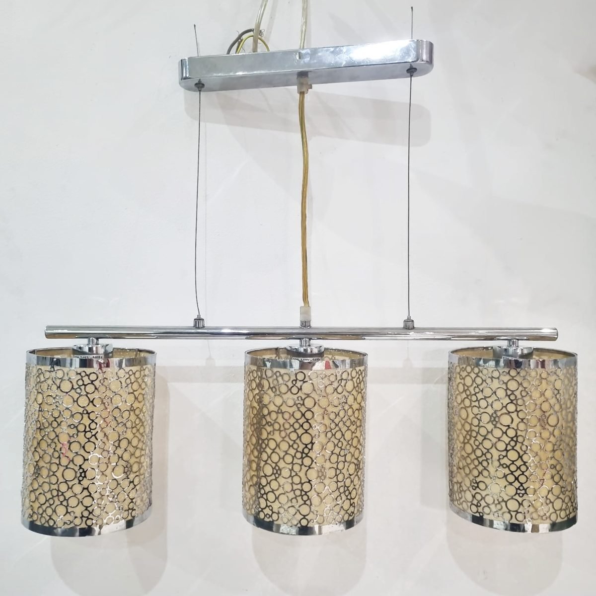 Lámpara Colgante de Techo 3 Luces Cromada con Pantallas Decorativas - foto 3